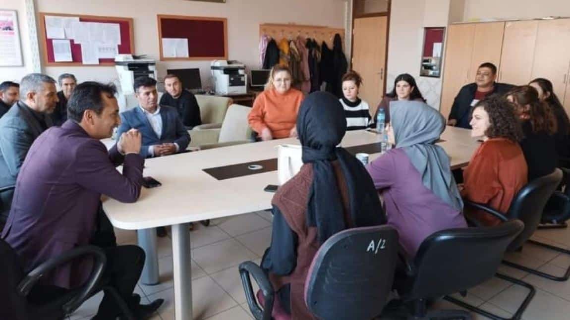 İl Milli Eğitim Müdürümüz Sayın Mehmet ÇALIŞKAN okulumuzu ziyaret etti.